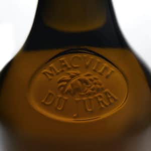 Vins Bouteille zoom_macvinPhotographie prise dans le Jura (39), France